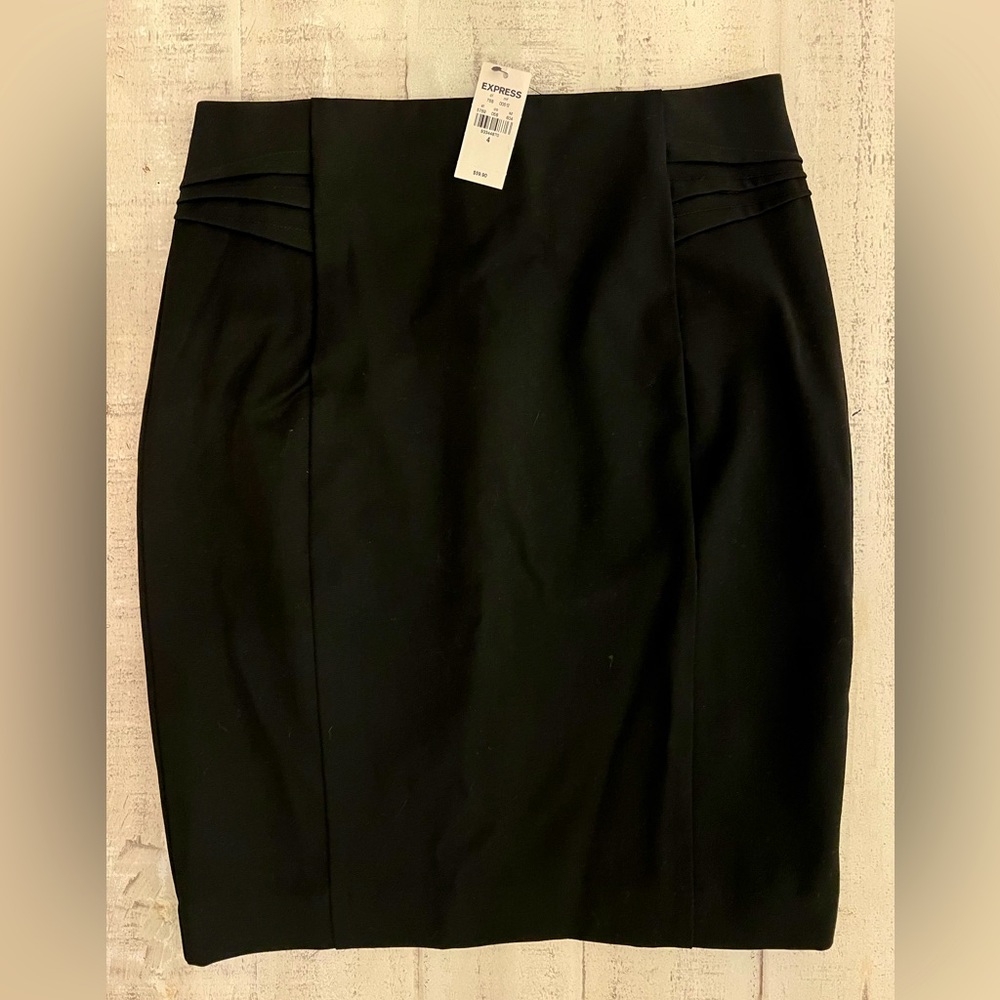 EXPRESS pencil skirt ~ side ruching ~ size 4 ~ NWT